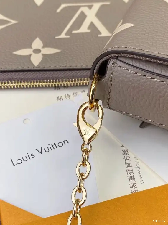 VUITTON POCHETTE LOUIS FÉLICIE 0707